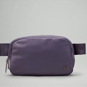 Lululemon | everywhere belt bag | nightfall